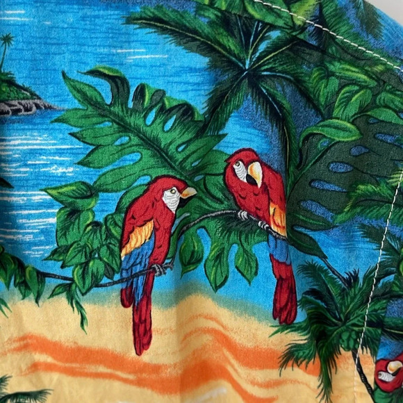 Active button down short sleeve casual tropical Hawaiian parrots palm trees sz M - Picture 4 of 11